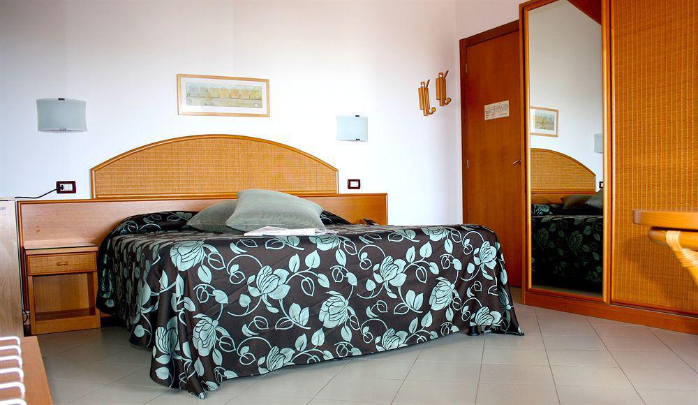 פורטה דיי מארמי Hotel Regina מראה חיצוני תמונה