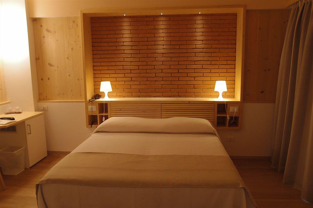 פורטה דיי מארמי Hotel Regina מראה חיצוני תמונה