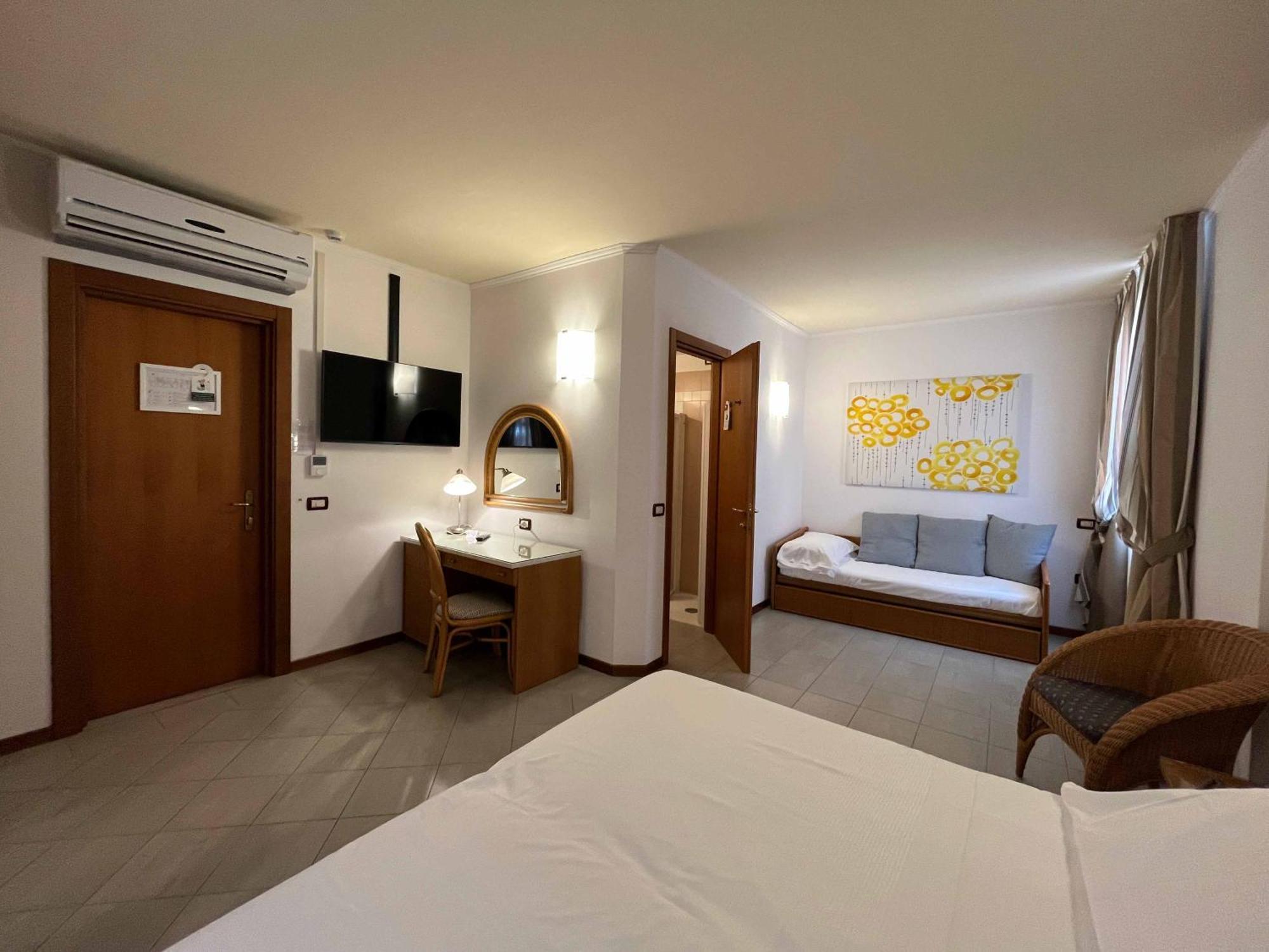 פורטה דיי מארמי Hotel Regina מראה חיצוני תמונה