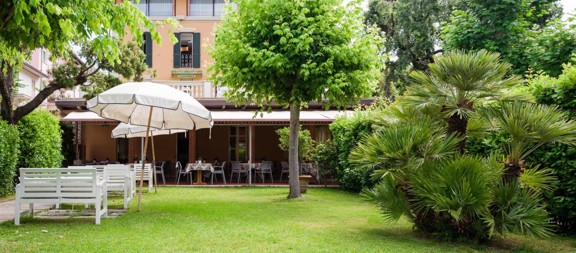 פורטה דיי מארמי Hotel Regina מראה חיצוני תמונה