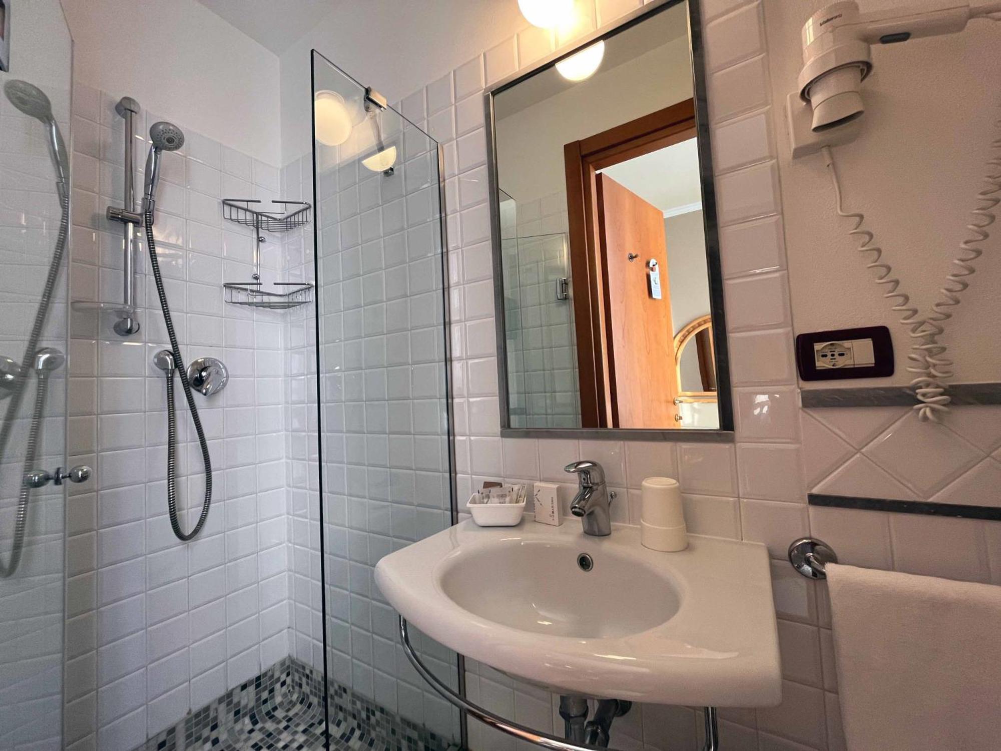 פורטה דיי מארמי Hotel Regina מראה חיצוני תמונה